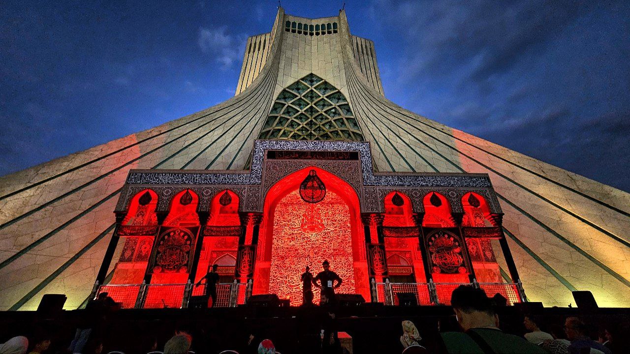 نبض محرم شهر در میدان آزادی می‌تپد