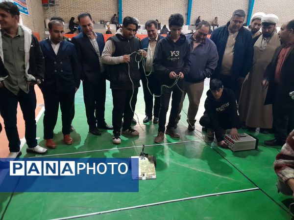 نمایش استعدادها و ایده‌ها