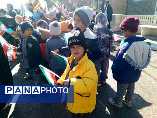 13 آبان غرور دانش‌آموزان ایرانی