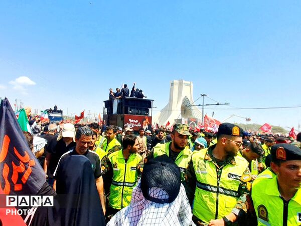 آخرین سلام؛ از میدان انقلاب تا میدان آزادی، تهران در آیین وداع با رهبر شهید