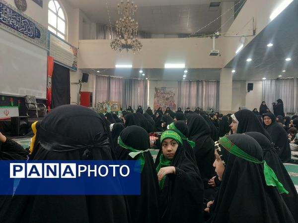 تکریم خانواده شهدا در مسجد حضرت محمد مشهد مقدس