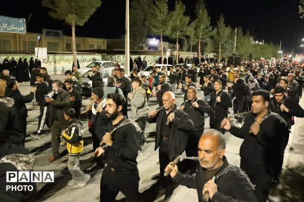 سوگواری مردم بخش بهمن ابرکوه در نهمین شب شهادت امام شهیدشان