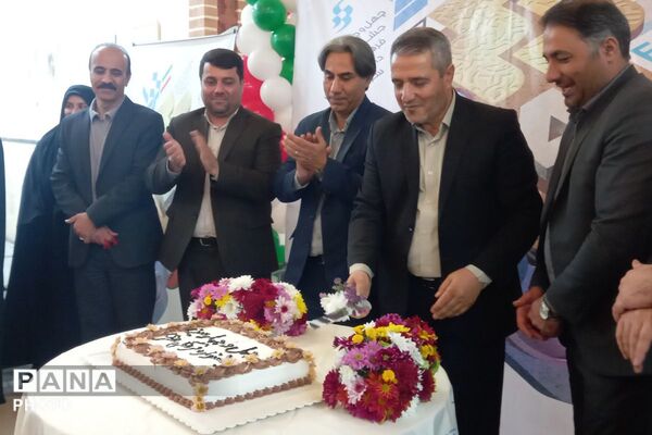 ردپایی از نقش و نگار در نمایشگاه دائمی شهرداری قرچک با آثار جشنواره دانش‌آموزی فرهنگی- هنری فردا