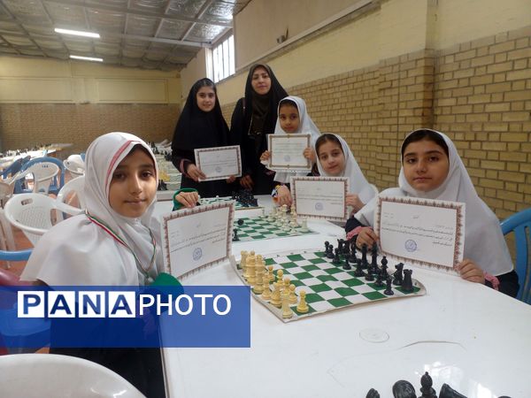  مسابقات شطرنج دختران مقطع ابتدایی شهرستان قدس