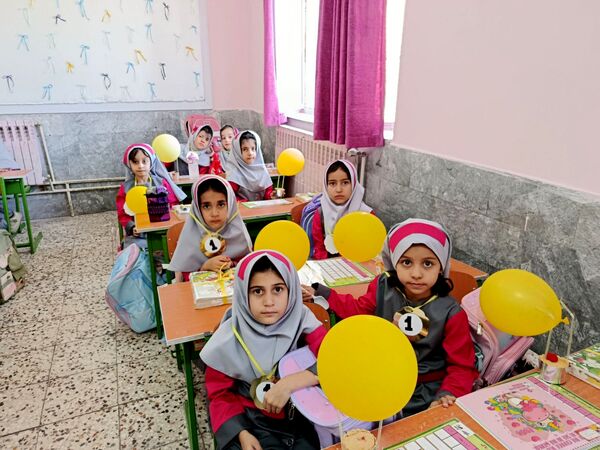برگزاری جشن شکوفه ها کلاس اولی‌ در شهرستان جاجرم