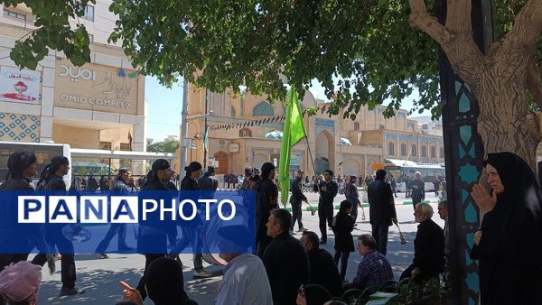 مراسم پیاده‌روی جاماندگان اربعین از میدان پانزده خرداد تا حرم مطهر رضوی