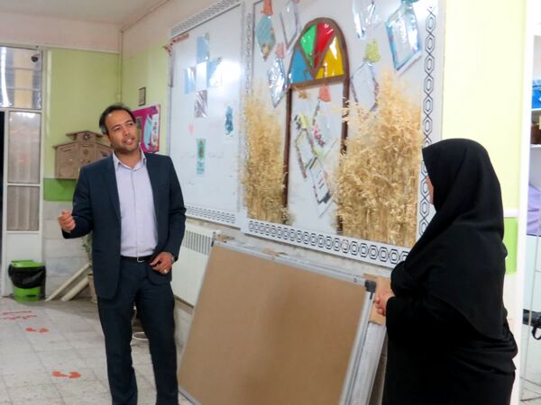 بازدید رئیس اداره سمپاد از دبیرستان فرزانگان کاشمر