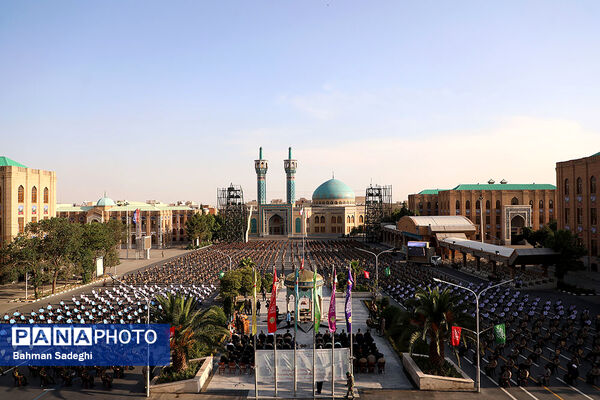 سالروز اهدای پرچم و نشان توسط فرماندهی معظم کل قوا به ارتش