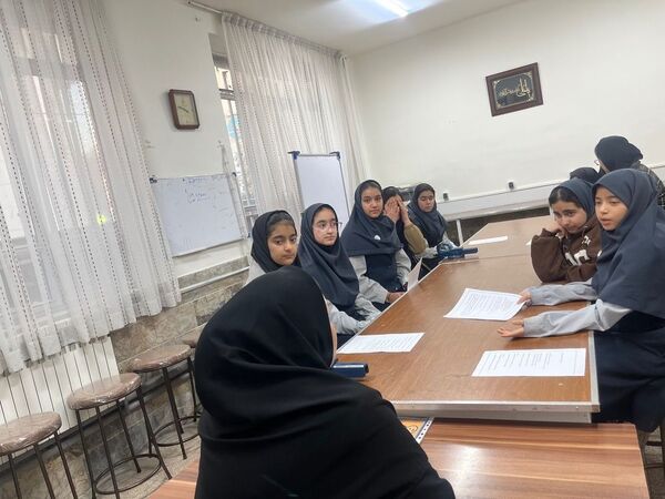 جلسه سفیران سلامت دبیرستان مطهره ناحیه ۶ مشهد مقدس