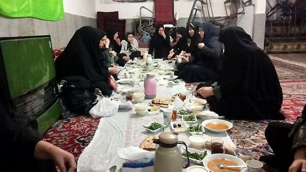 ضیافت افطاری در دبستان دخترانه مهندس رحمانی فرد ناحیه ۱ مشهد مقدس