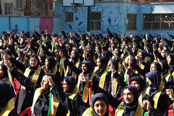 برگزاری همایش یاوران انقلاب در مدرسه حضرت ولیعصر(عج)