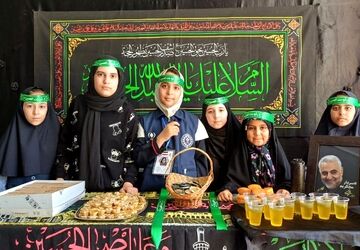 برپایی ایستگاه صلواتی در هفتمین روز شهادت سالار شهیدان امام حسین(ع)