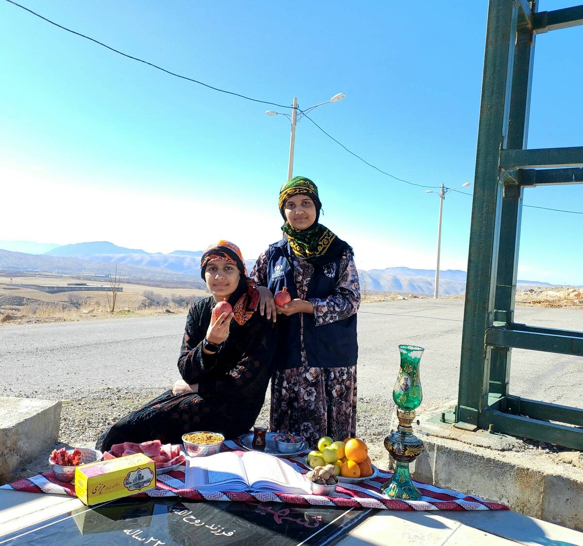 جشن یلدا به یاد شهدای گمنام در شهرستان چگنی 