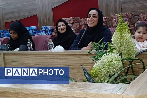 مراسم تجلیل از مشاوران مدارس ملارد در اردوگاه شهید محمد منتظری