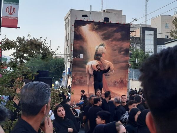عشاق دلسوخته سیدالشهدا شام غریبان را با آتش زدن خیمه‌‌ها به پایان رساندند
