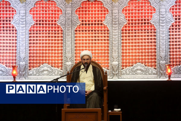 مراسم گرامیداشت شهدای اقتدار و امنیت «فراجا» در حرم حضرت معصومه(س)