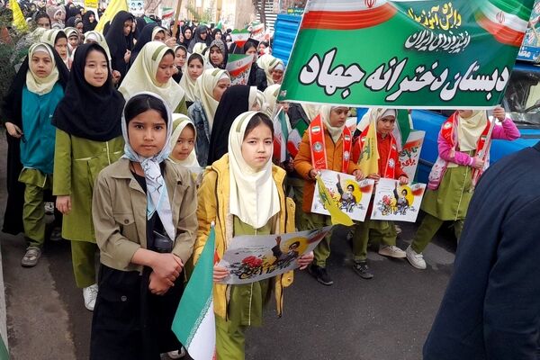 راهپیمایی مردم جعفرآباد قم در جشن سالگرد پیروزی انقلاب