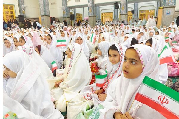 جشن تکلیف؛ لبخند بندگی در قاب تصویر