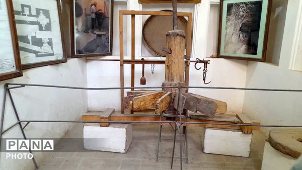 بازدید آموزشی دانش‌آموزان دبیرستان امام خمینی (ره) از موزه آب و طرح داناب