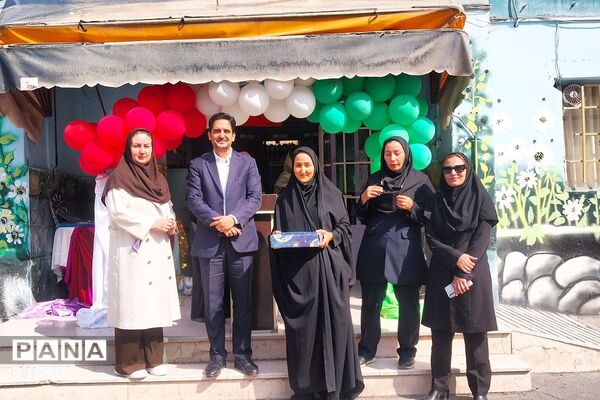 حضور مسئولان آموزش و پرورش در دبستان رضوان به مناسبت هفته تربیت بدنی