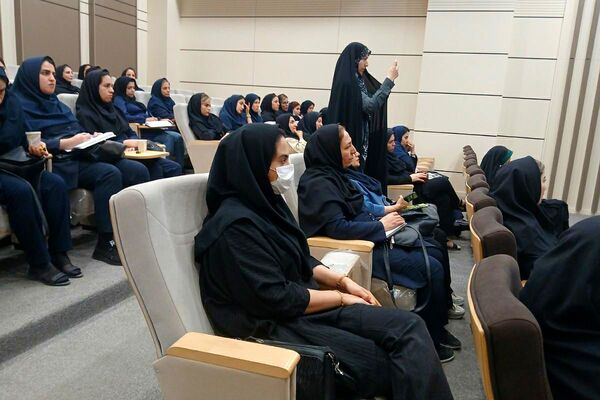 برگزاری کارگاه آموزشی پیشگیری از سرطان‌های شایع بانوان به‌مناسبت هفته فرهنگی در شهرستان ملارد 