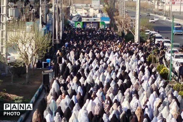 برپایی با شکوه نماز عید فطر مردم چهاردانگه