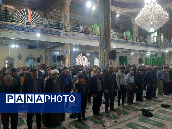 نماز عبادی سیاسی جمعه با حضور پرشور عموم مردم شهرستان ورامین