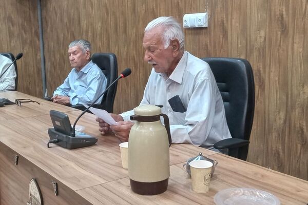 جلسات هفتگی پیشکسوتان فرهنگی در دبیرستان خیام