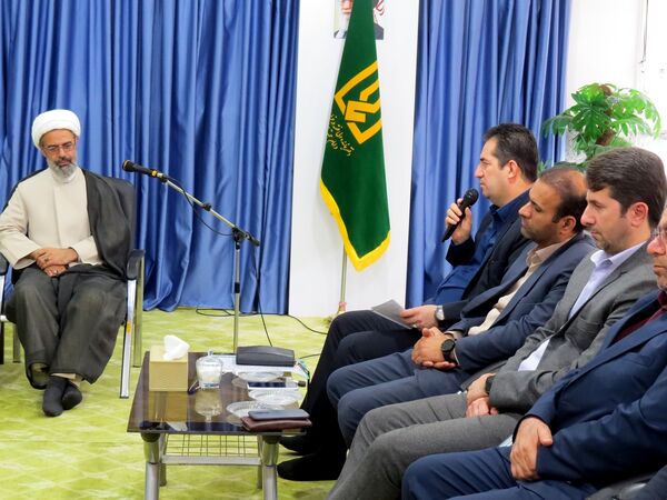 دیدار مدیرکل آموزش و پرورش و جمعی از همکاران با نماینده‌ ولی فقیه در استان خراسان شمالی