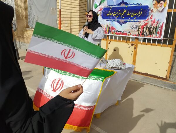  جشن جوانه ها در دبیرستان رفعت کاشمر