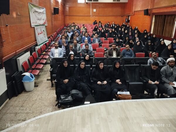 جلسه هم اندیشی و نشست توجیهی مدیران مدارس شهرستان ورامین