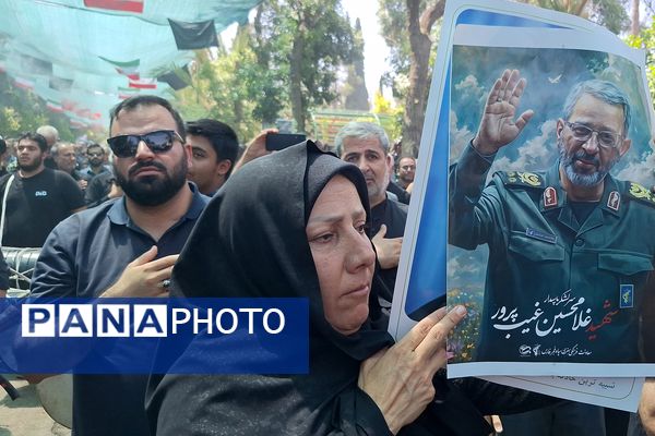 مراسم تشییع پیکر سردار شهید غلامحسین غیب پرور