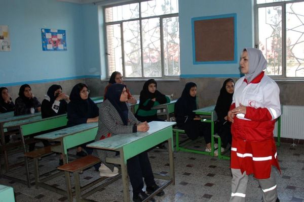 برگزاری کلاس آموزشی «طرح دادرس» در هنرستان کوثر ناحیه یک شهرری
