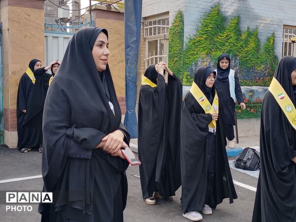 آماده‌سازی دوره تربیت مربی پیشتاز کاردان و اردو بازی در مدرسه شاهد بهشت شهرستان رباط‌کریم