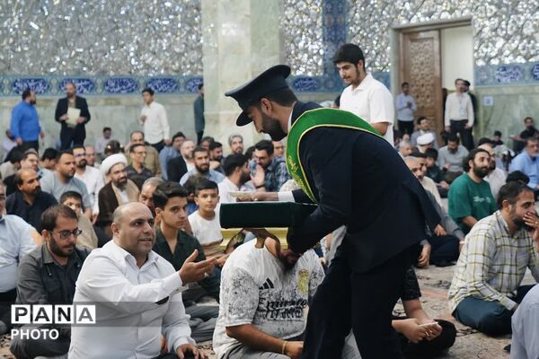 آیین غبارروبی حرم حضرت معصومه(س) با حضور اصحاب رسانه