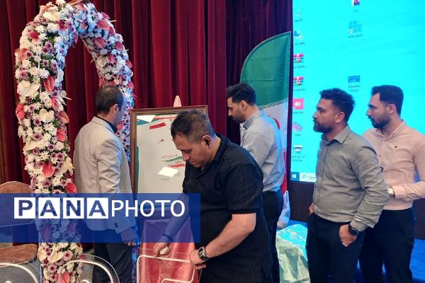 آیین بدرقه کاروان ورزشی دانش‌آموزی مسابقات جهانی صربستان به میزبانی آموزش‌و‌پرورش ناحیه دو شهرری 