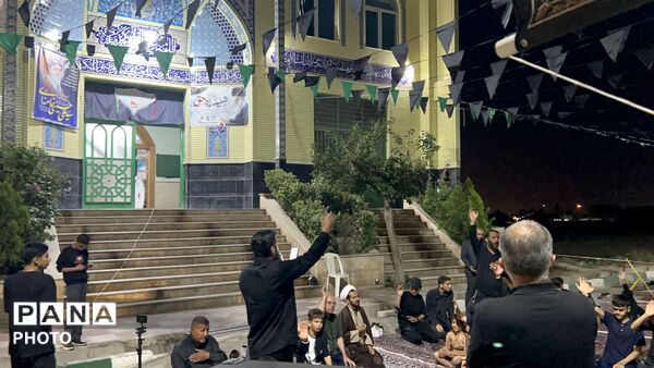 شور حسینی در شهرک ینگی امام  در شب اول محرم 