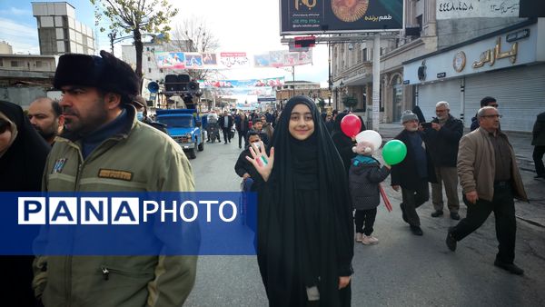 راهپیمایی 22 بهمن در مه ولات 