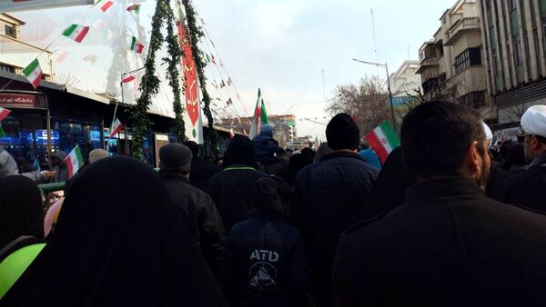 جشن پیروزی انقلاب در خیابان‌های تهران