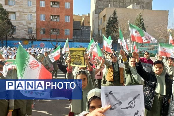 طنین زنگ انقلاب در مدارس شهرستان شهریار 