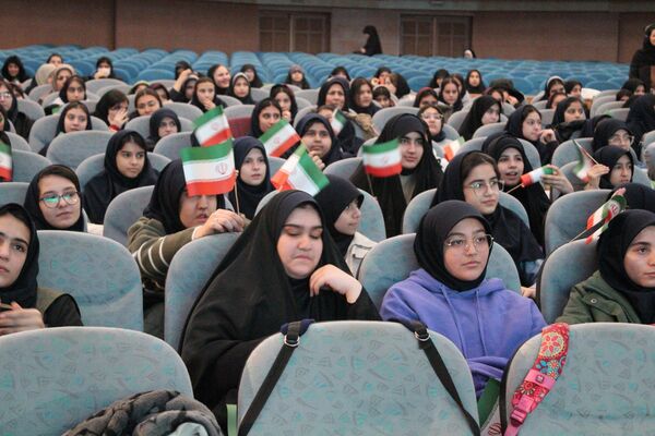 جشن باشکوه هه فجر در سالن نژاد فلاح کرج