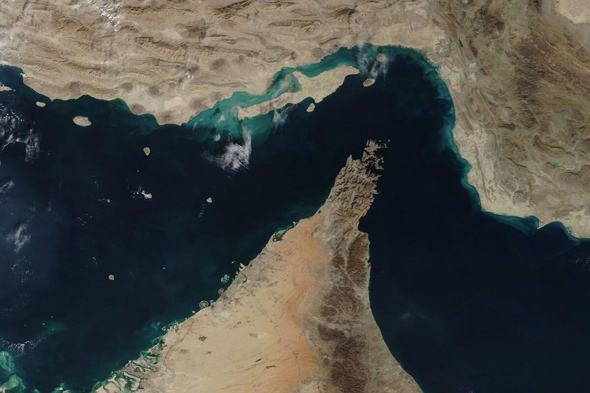 فورچن: آمریکا مجبور است مدیریت ایران بر هرمز را بپذیرد