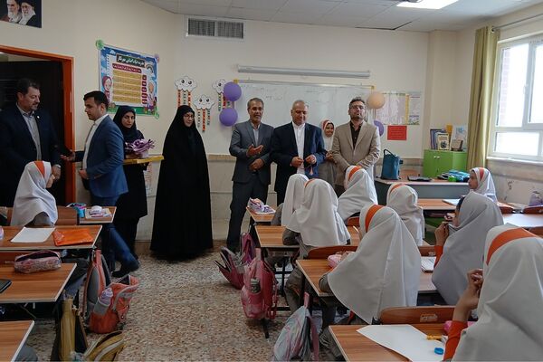 آیین سپاس معلم اداره کل آموزش و پرورش شهرستانهای تهران در کهریزک 