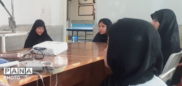 هم اندیشی دختران خبرنگاردر کانون لقمان کاشمر