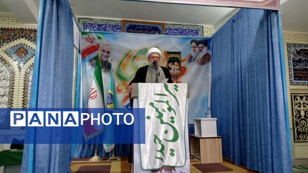 نماز جمعه؛ صحنه نمایش وحدت و ایمان مردم بن