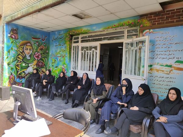 گرامیداشت هفته سلامت‌روان در دبیرستان میرزا جعفر سروقد خراسان رضوی 