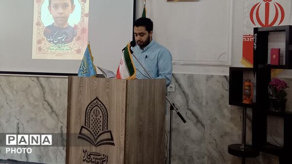 دیدار مسئولان آموزش و پرورش با خانواده شهدا، یادبودی برای بزرگداشت شخصیت‌های والای وطن