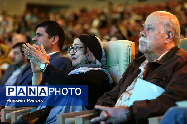 آیین اختتامیه دومین دوره جشنواره نمایش عروسکی تلویزیونی «عروسک خونه»