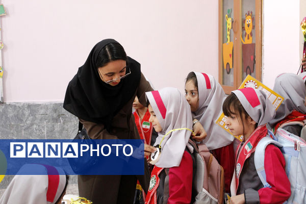 نهال‌های مهر در خاک دبستان ام‌السلمه جاجرم