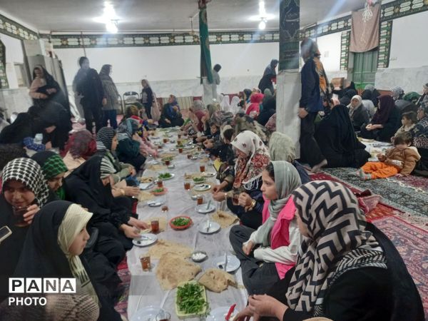 نماز جماعت و افطاری در شب سوم ماه مبارک رمضان  